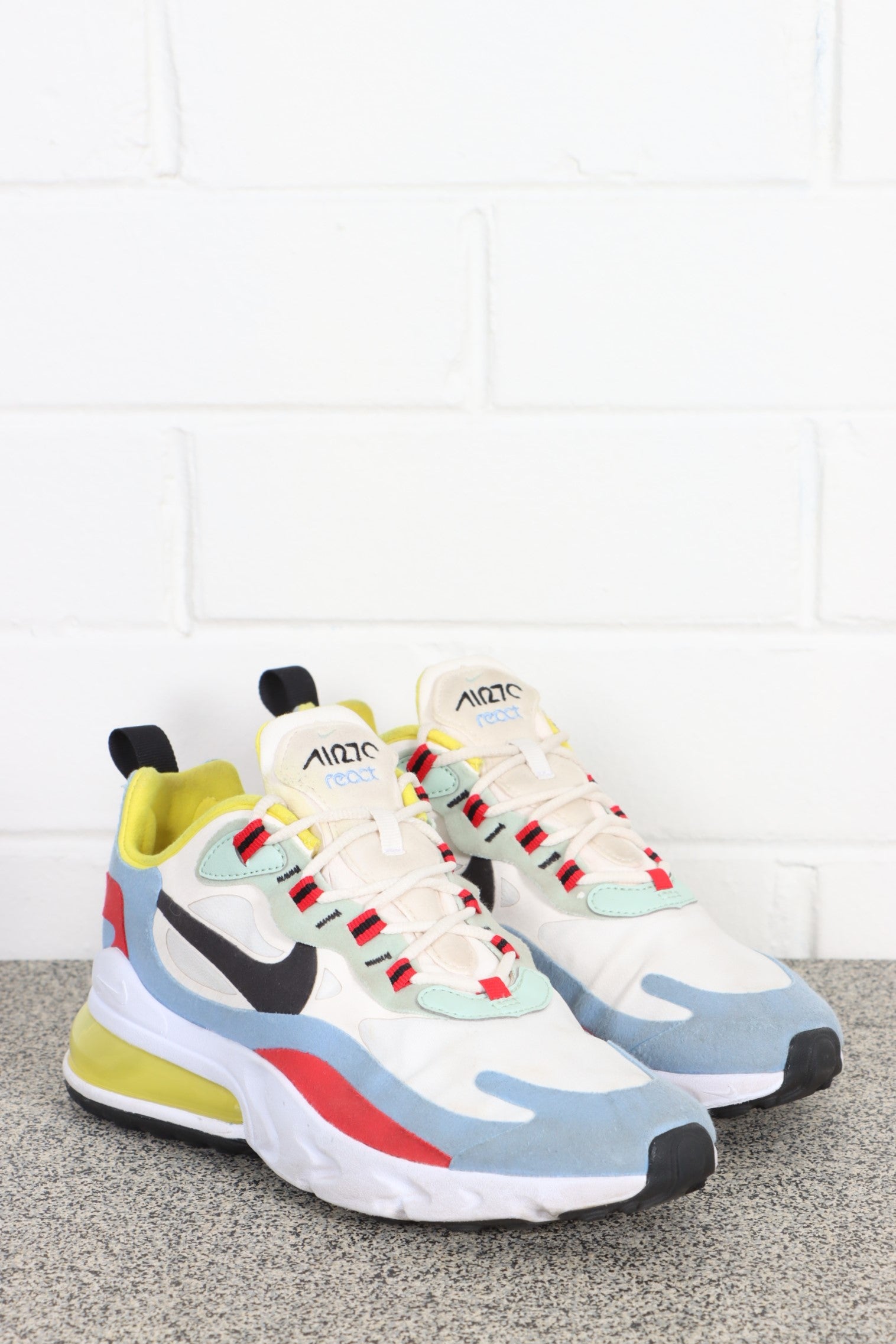 Air max 270 react 2024 bauhaus trainers in white