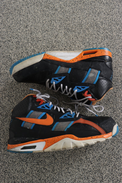 Nike air trainer sc orange best sale