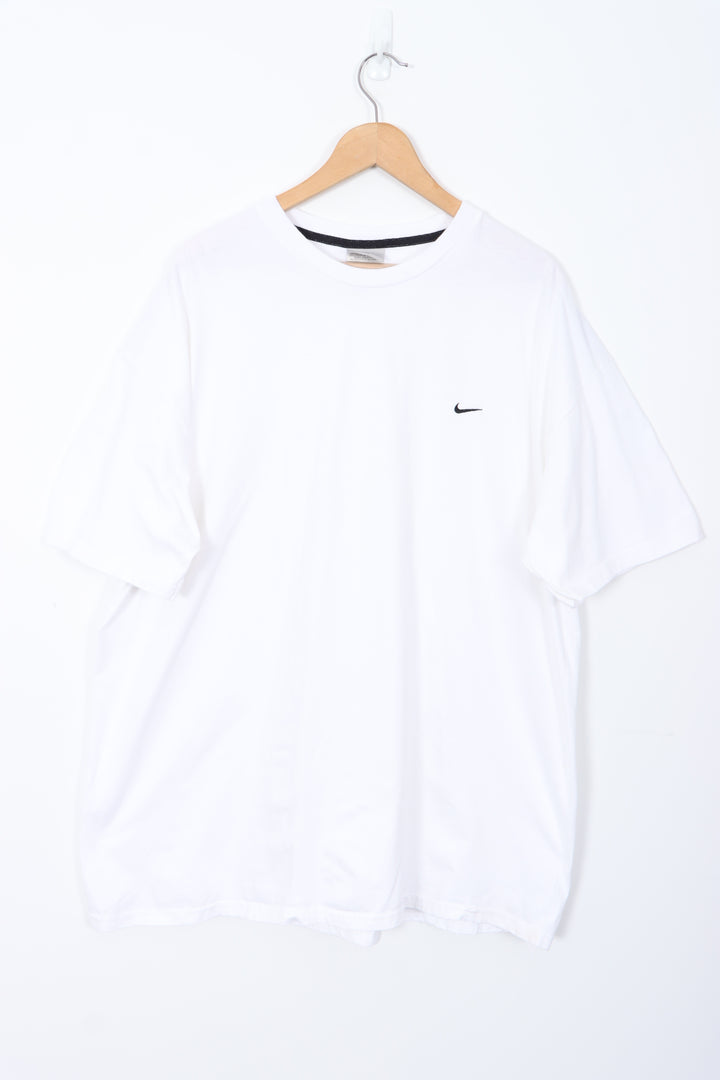 NIKE Embroidered Embroidered Swoosh White T-Shirt (XXXL)