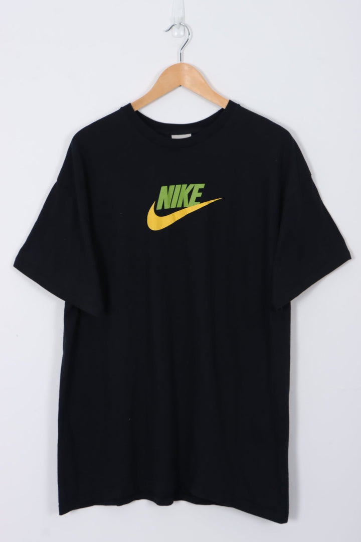 NIKE Spell-out Large Centre Green Yellow Logo Graphic Black T-shirt (XL)