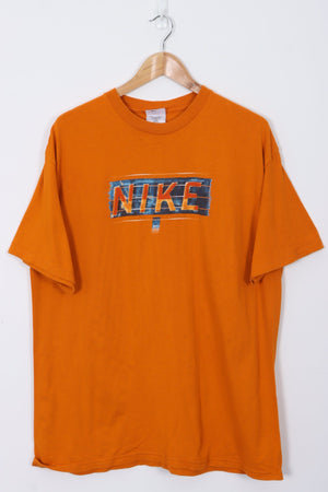 NIKE Block Spell Out Logo Orange T-shirt (XL)