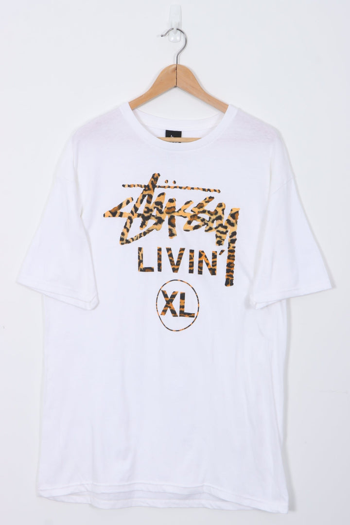 'STUSSY Livin' XL' Cheetah Print Spell Out Logo White Tee (L)