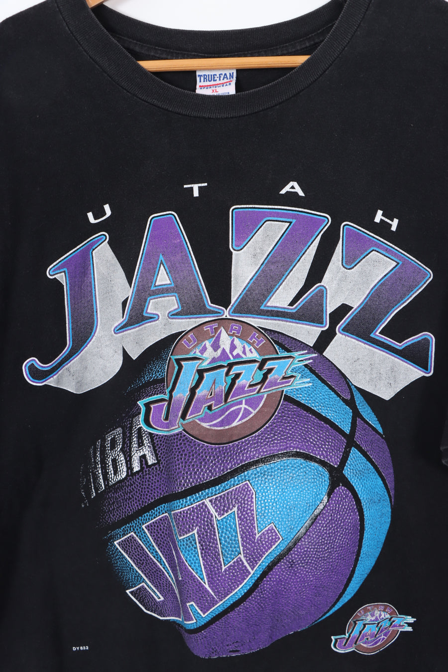 NBA Utah Jazz Basketball Large Graphic Purple Black Tee (XL)