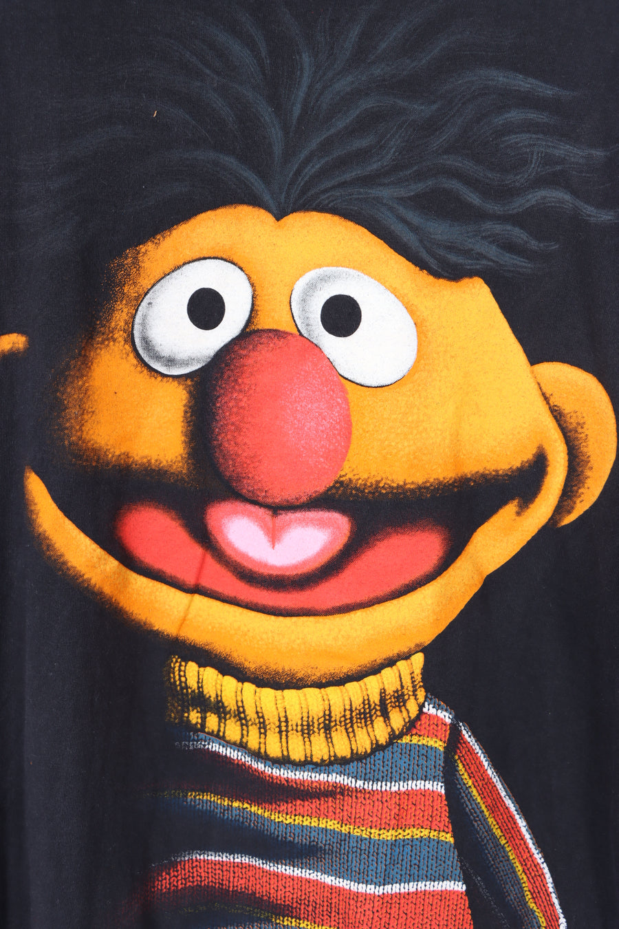 Sesame Street Ernie Single Stitch Large Graphic Print Black Cartoon Tee (M-L)