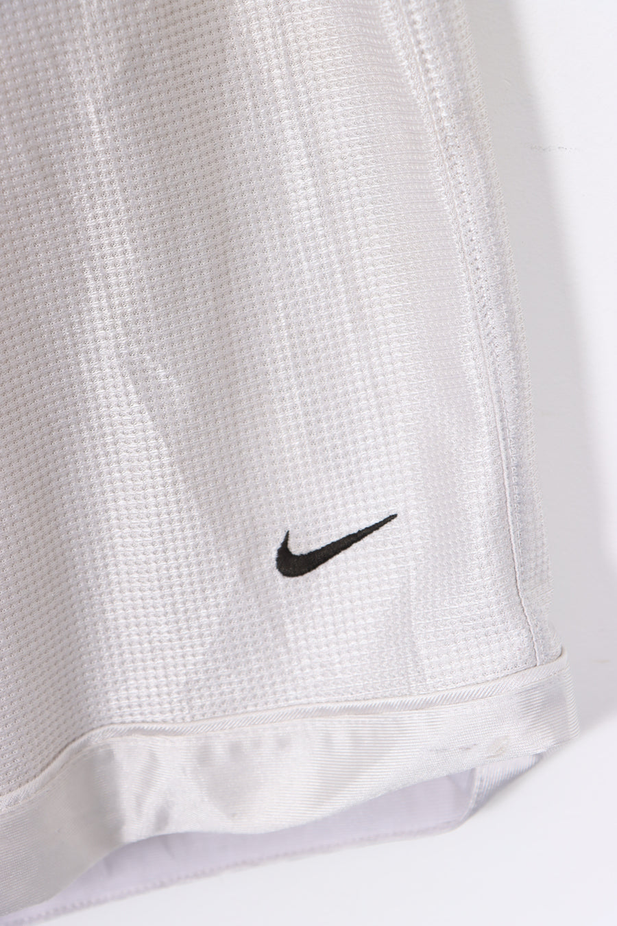 NIKE Silver Basketball Style Sports Shorts (M)