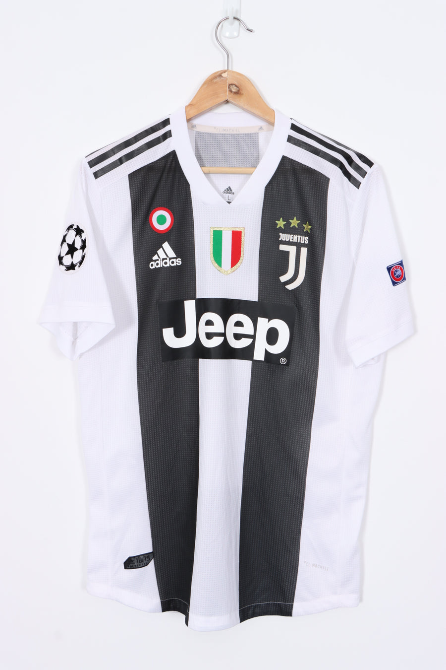 REPLICA Juventus 2018/2019 Ronaldo #7 Home Soccer Jersey (L)