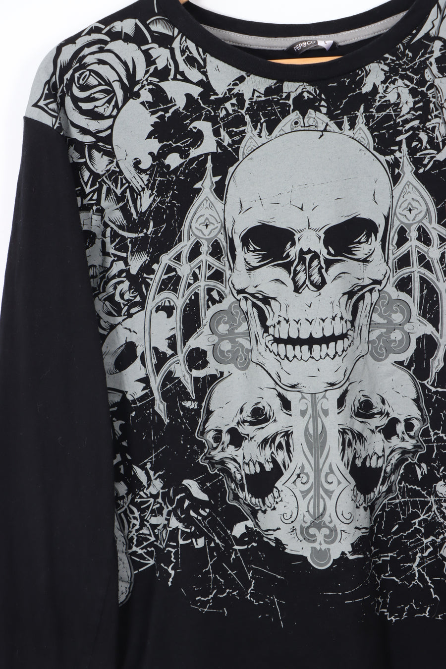 All Over Skull Design Black Long Sleeve Y2K Style T-Shirt (L)