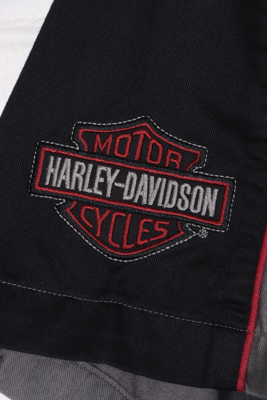 HARLEY DAVIDSON Grey Black Red Spell Out Logo Shirt (L)